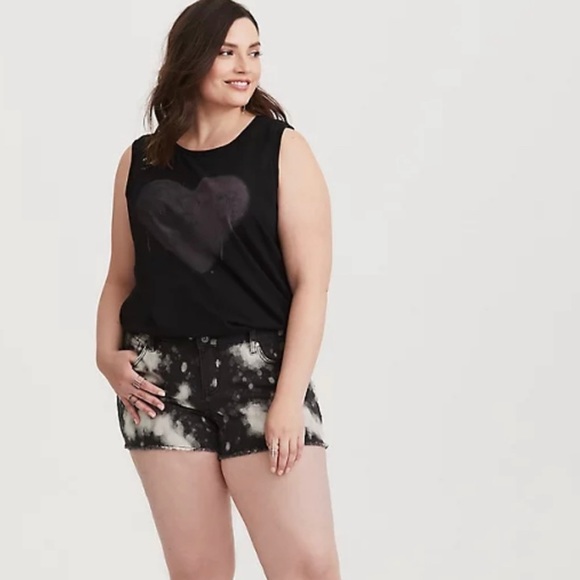Deconstructed black tee with heart torrid size 4 - Picture 5 of 5